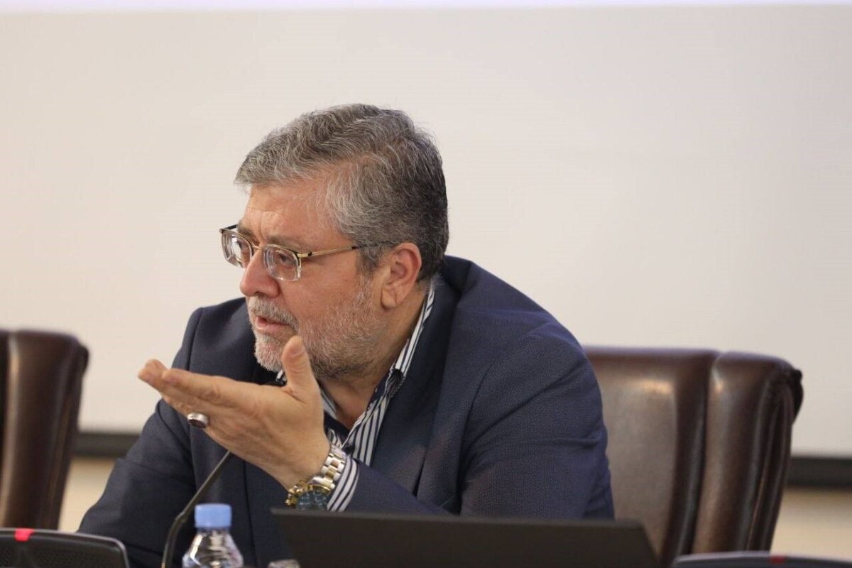 شهردار مشهد مقدس گفت: موضوع بهره‌وری و مدیریت هزینه‌های غیرضرور، بخش مهمی از برنامه‌های ما در قرارگاه راهبری و تحول در مدیریت منابع است. اگر همه ما، از خودمان گرفته تا بخش‌های مختلف، به این مهم توجه کنیم، شاهد ارتقای عملکرد سیستم و کاهش هزینه‌های غیرضروری خواهیم بود.