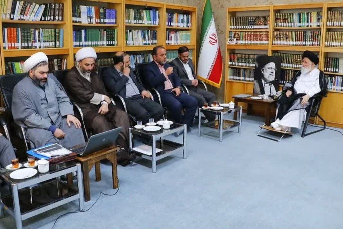 آیت الله علم الهدی: تأکید بر مسئله حجاب برای حفظ سلامت خانواده‌هاست| بهبود ارتباط زوجین با آموزش و مشاوره صحیح خانوادگی