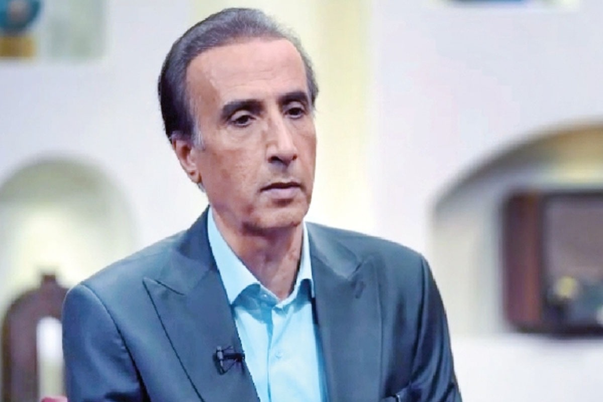 محمدرضا حیاتی که در آن زمان ۳۴سال داشت، درحالی برای اعلام خبر ارتحال امام آماده می‌شد که بسیار از گویندگان باسابقه‌تر نتوانستند پشت میکروفون قرار بگیرند. حیاتی اما، گویی بعد از این واقعه رویین‌تن شد و به سطحی از تسلط در گویندگی رسید که در تمام سال‌های بعد از آن، شاید اشتباهاتش به تعداد انگشتان یک دست هم نرسید.