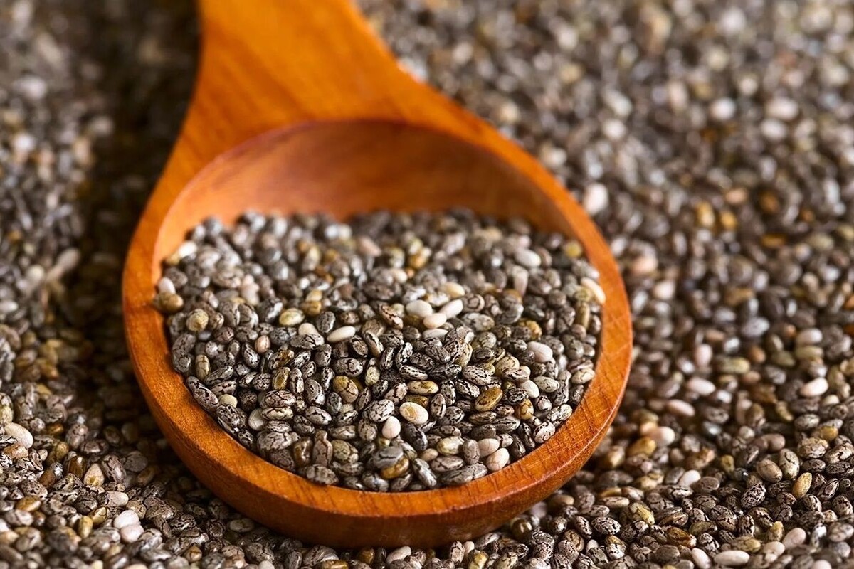 چرا مصرف دانه چیا برای زنان مفید است؟