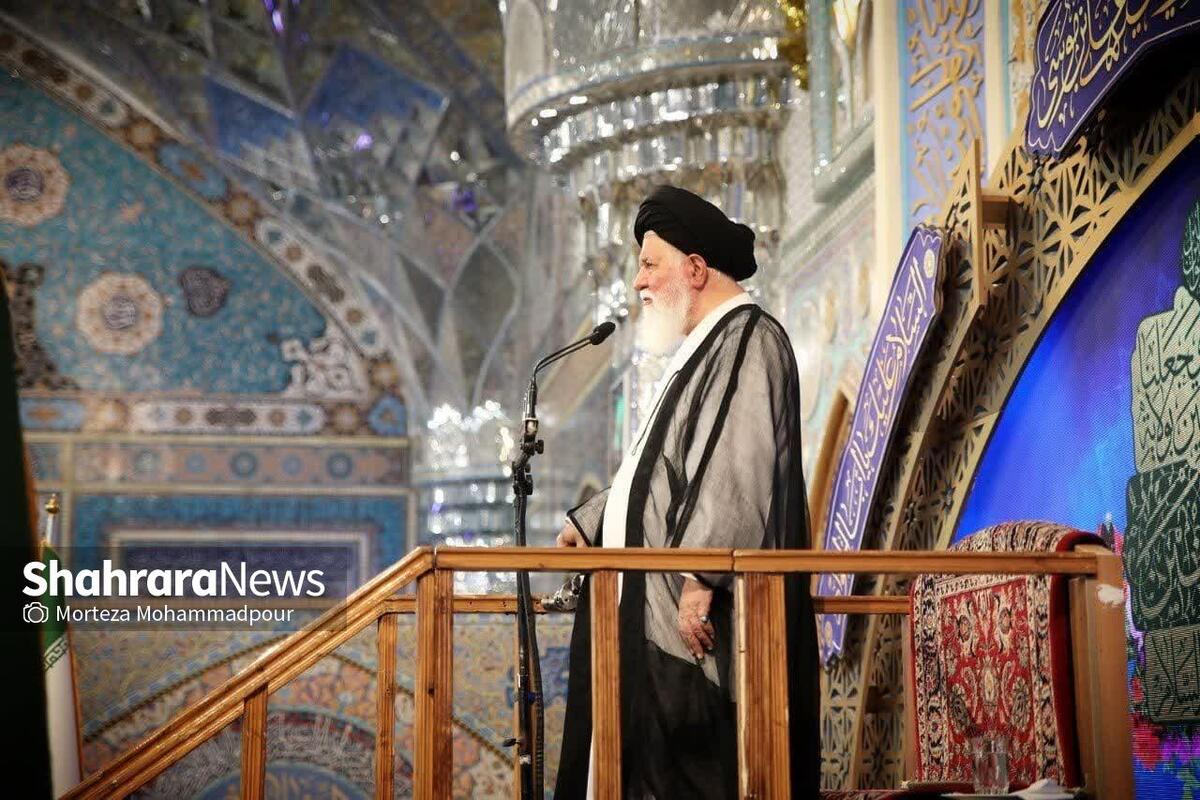 نماینده ولی‌فقیه در خراسان رضوی گفت: کسانی که در مسئولیت‌های مختلف قرار دارند و با ژست‌های آکادمیک در برابر گسترش این فحشا بی‌تفاوت هستند، بدانند که دین خون همه شهدا بر عهده آنان است. شما می‌گویید بی‌حجابی آزاد باشد؟ آیا غیرت شما قبول می‌کند؟