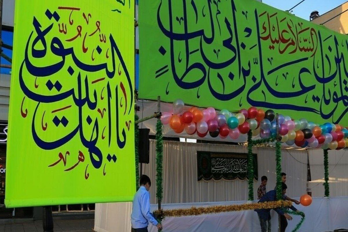 مشهد، آیینه تمام‌نمای محبت علوی در دهه ولایت ۱۴۰۴ | اکران گسترده علوی در این ایام