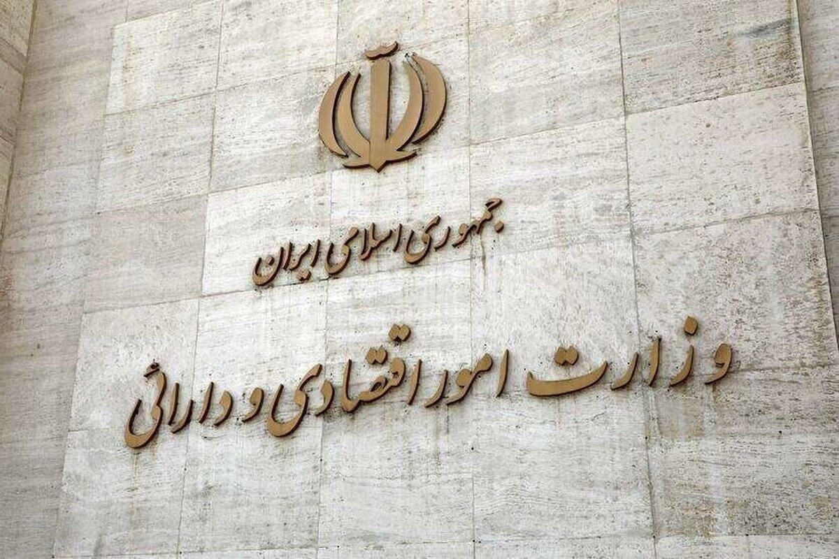 یک تحلیلگر اقتصادی: برای رفع چالش‌های اقتصادی، توانمندی دولت و وزیر کافی نیست