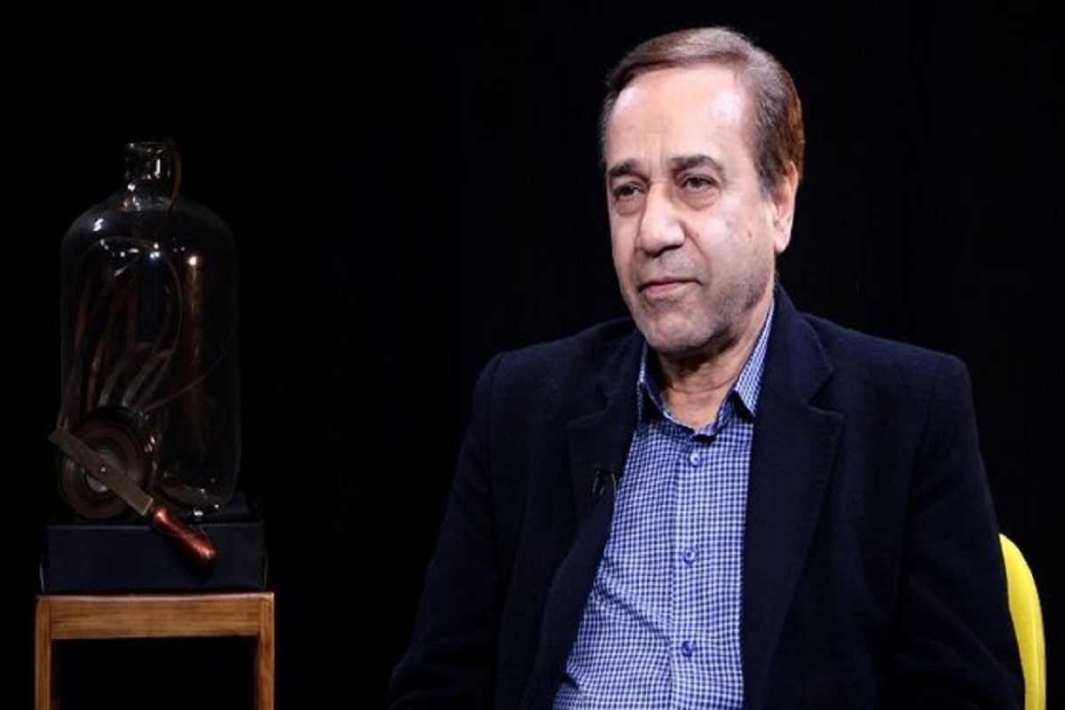خواننده پیشکسوت کشورمان گفت: هنرمندان ایران عزیزمان با هر سلیقه و عقیده سیاسی مشتاق و آماده دفاع از کشور و آرمان‌های آن هستند.