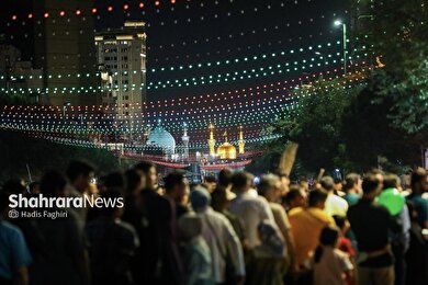 گزارش تصویری | حال‌وهوای خیابان امام‌رضا(ع) مشهد در شب عید غدیر ۱۴۰۴