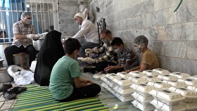 اطعام گسترده عید غدیر با مشارکت ۲ هزار خانواده مشهدی | هر خانه، یک سفره ولایت + فیلم
