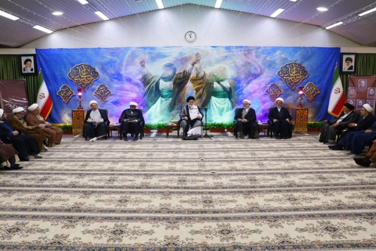 آیت‌الله علم‌الهدی: اقتدار نظام برخواسته از پشتوانه مردمی است | نقش خطیر طلاب در تبیین مسائل روز جامعه