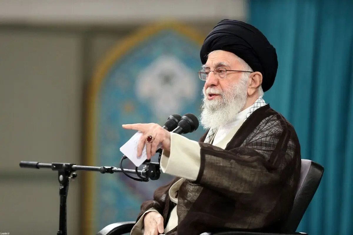 جمعی از علمای بزرگ خراسان با صدور بیانیه‌ای، تهدید به ترور رهبر معظم انقلاب اسلامی را شدیداً محکوم کردند و اعلام داشتند: اگر کوچک‌ترین صدمه‌ای به معظم له برسد، روزگار را بر ایادی کفر و استکبار سیاه خواهیم کرد.