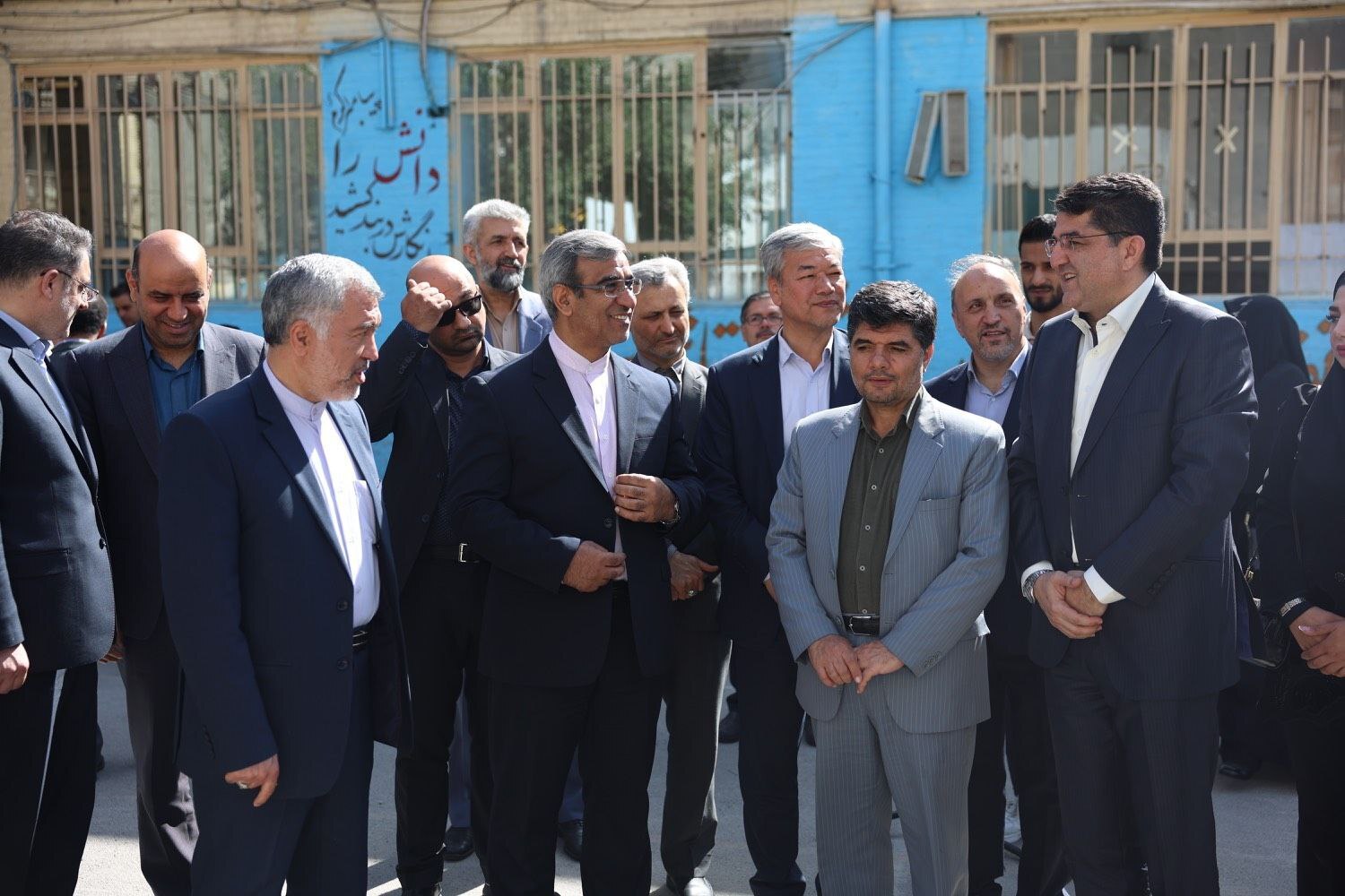 استاندار خراسان رضوی: وظیفه خود می‌دانم از ساخت مدارس حمایت کنم + تصاویر