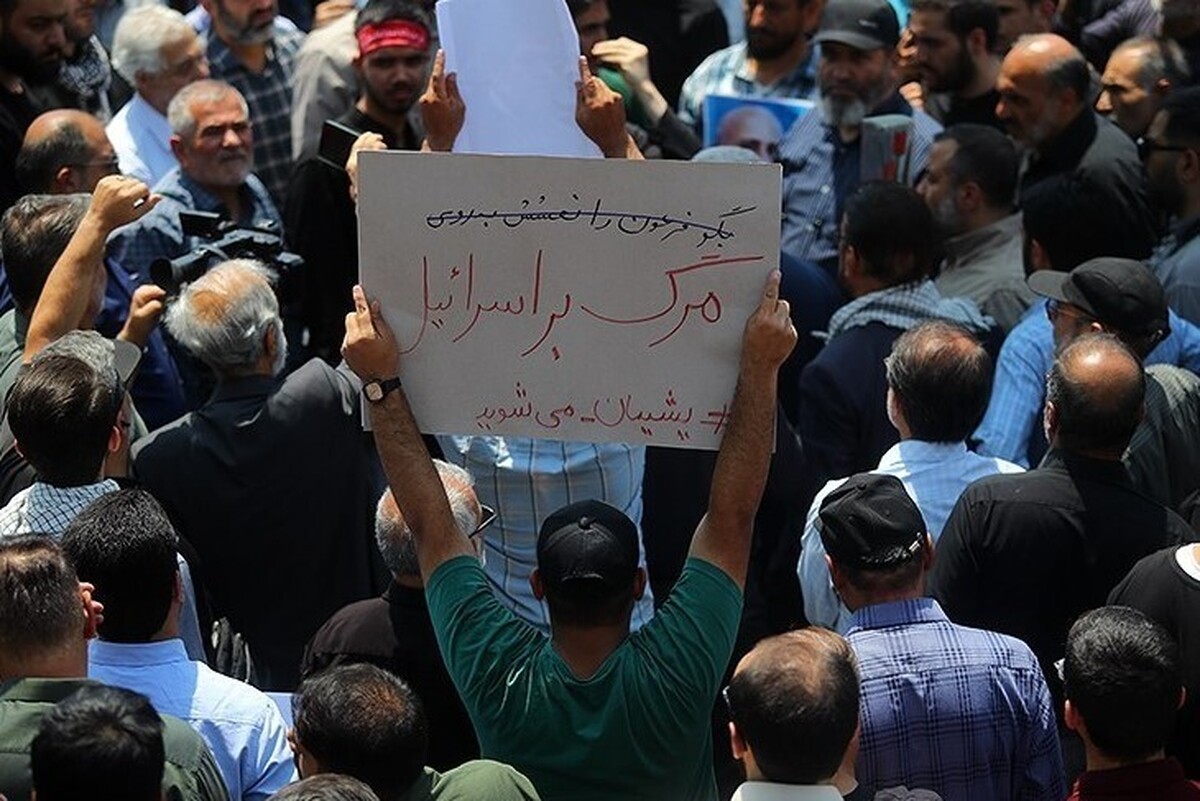 دستیار اجتماعی رئیس‌جمهور با اشاره به پیام بسیار هوشمندانه و بازدارنده رهبر معظم انقلاب، گفت: همراهی مردم در این شرایط نیز غرورآمیز است. ما عبور خواهیم کرد و بایستی فصلی نو در اندازیم چرا که در دل تهدید‌ها فرصت‌های بزرگ نهفته است.