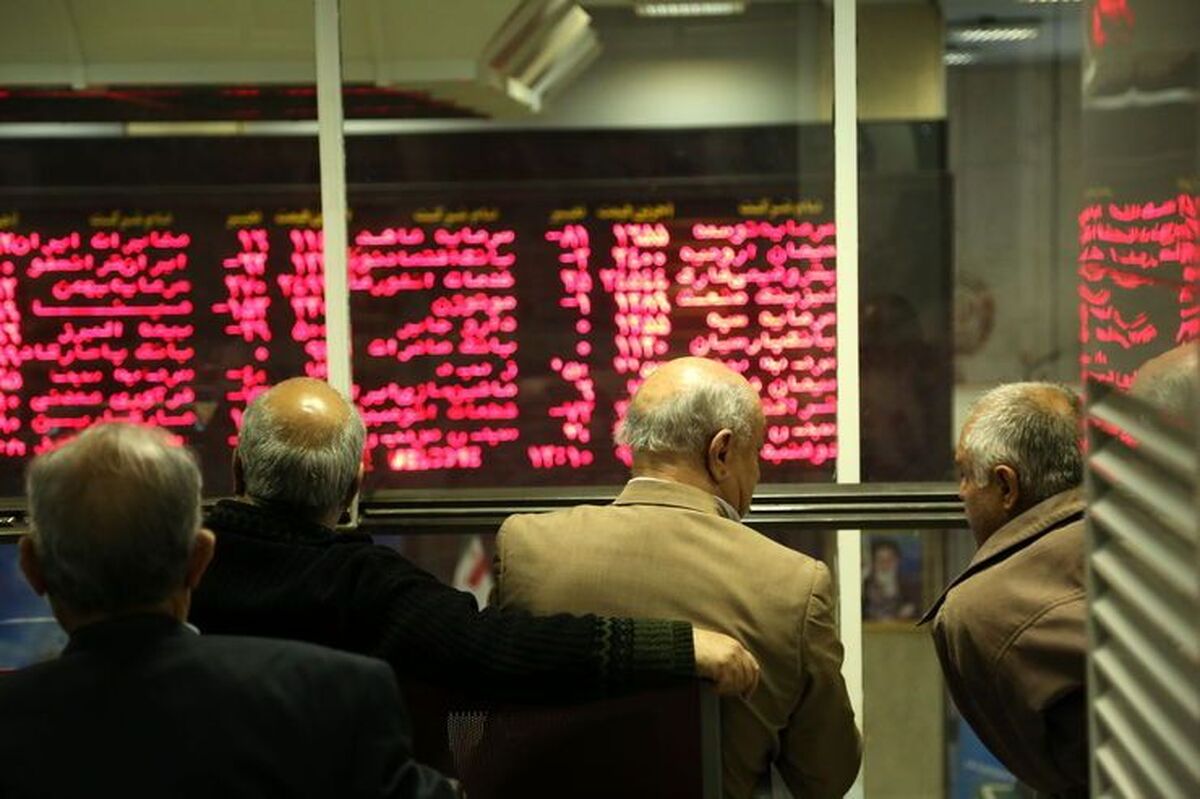 خروج سنگین پول حقیقی از بازار سهام | خودرویی‌ها ترمز بورس را کشیدند (۴ خرداد ۱۴۰۴)