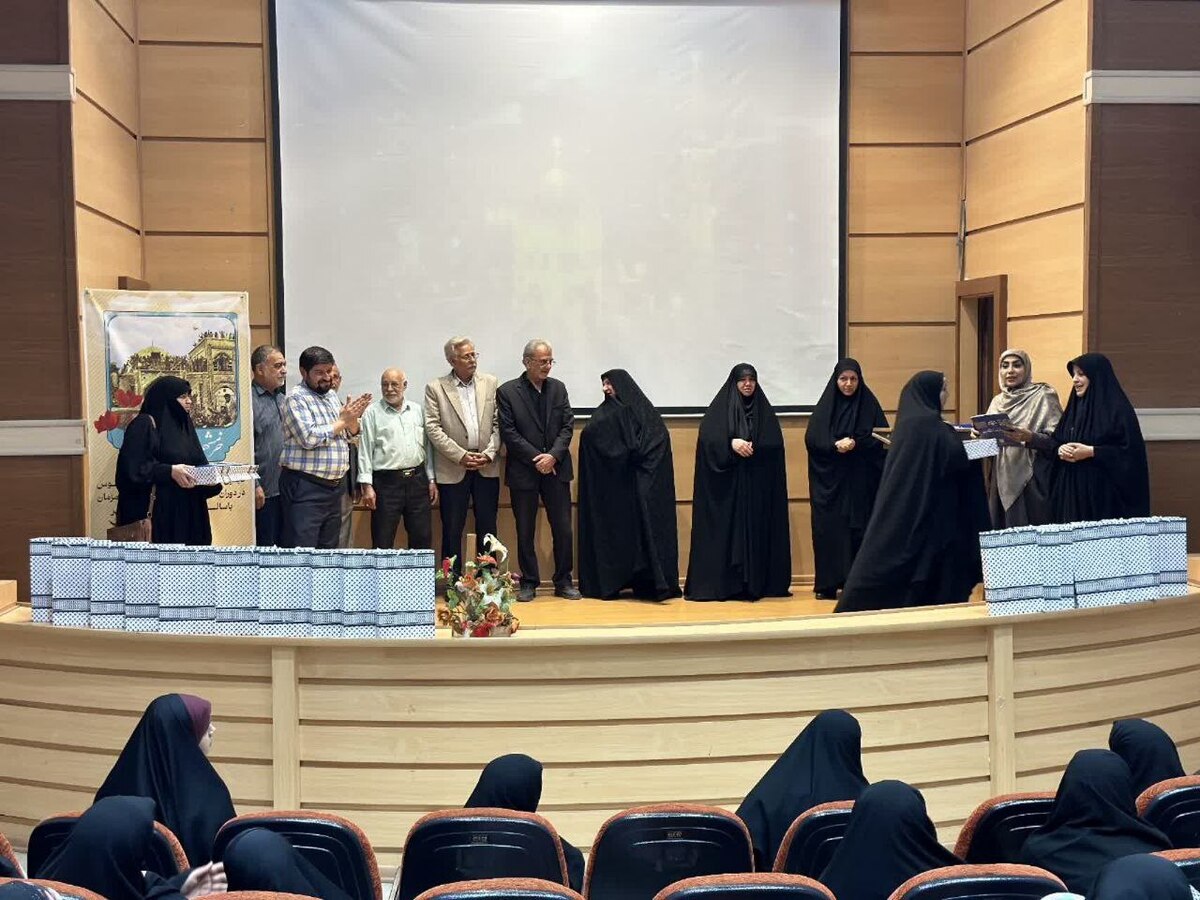 تجلیل از ۴۰ بانوی جهادگر دوران دفاع مقدس بولوار توس مشهد