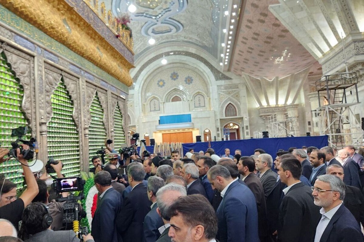 قالیباف در حرم امام خمینی (ره): امیدآفرینی سخن گفتن از آینده نیست، بلکه ساختن آینده است
