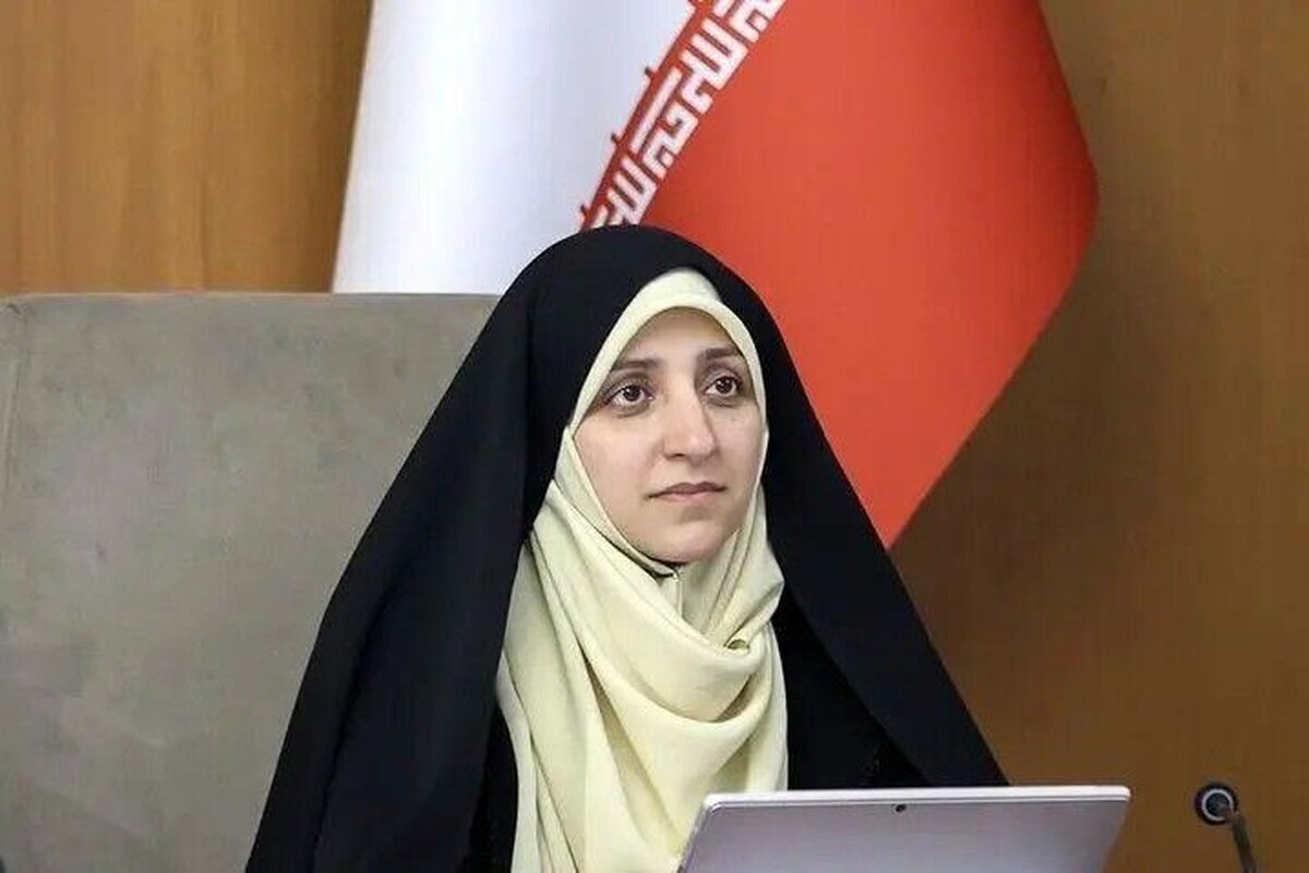 معاون امور زنان و خانواده رئیس جمهور با بیان این‌که زنان باید در توسعه و پیشرفت کشور نقش جدی داشته باشند از افزایش حضور این گروه از اقشار جامعه در بخش‌های مدیریتی مشاغل دانش بنیان در آینده‌ای نزدیک خبر داد.