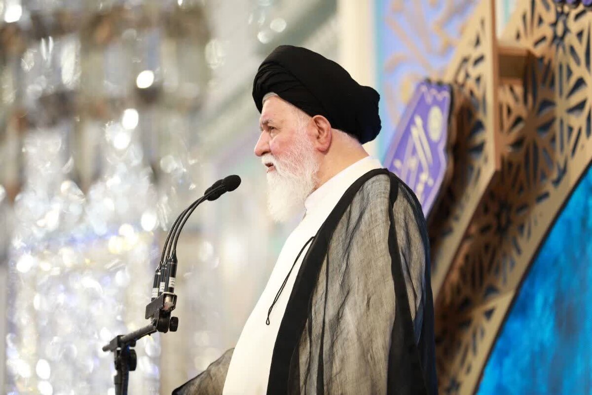 امام جمعه مشهد مقدس: توسعه فحشا آفت تشکیل خانواده است