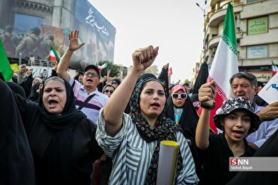 گزارش تصویری| تجمع دانشجویی مردمی در میدان انقلاب تهران (یک تیر ۱۴۰۴)