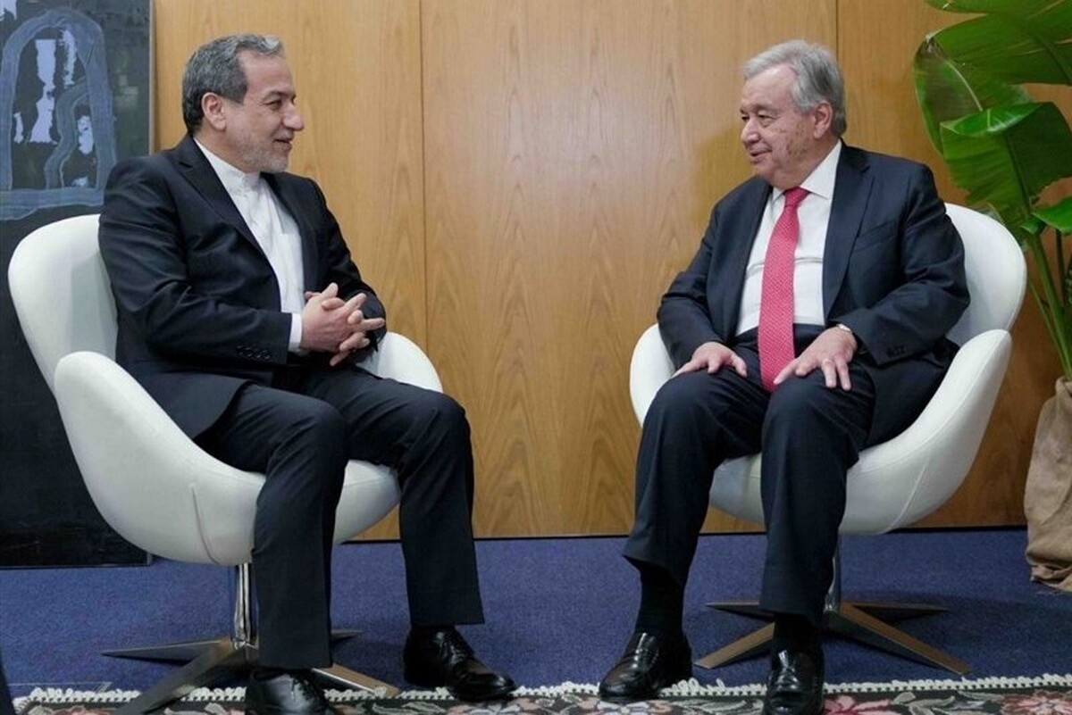 عراقچی در نامه‌ای به دبیر کل سازمان ملل و شورای امنیت پیرامون شرارت آمریکا علیه تأسیسات صلح‌آمیز هسته‌ای کشومان تاکید کرد: انتظار داریم شورای امنیت و دبیرکل سازمان ملل متحد بدون هیچ‌گونه تأخیر، وظایف حقوقی و اخلاقی خود را به‌طور کامل ایفا کنند.
