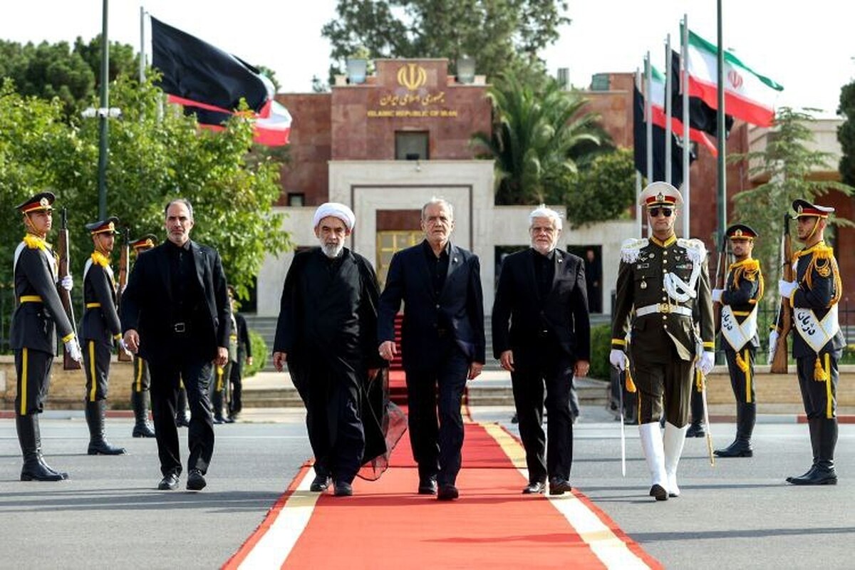 پزشکیان عازم جمهوری آذربایجان شد (۱۳ تیر ۱۴۰۴)