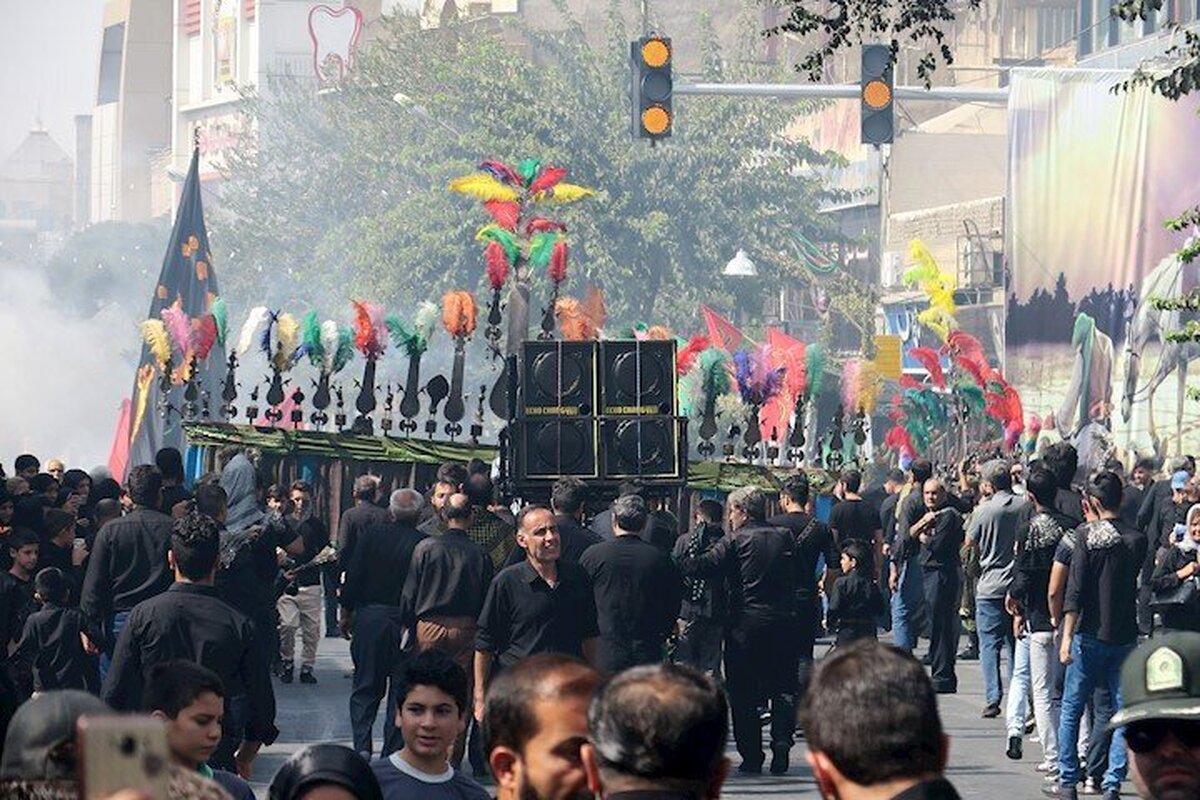 عزاداری مردم تهران و سایر شهرهای کشور در روز تاسوعای حسینی و حمایت از ولی امر مسلمین جهان (۱۴ تیر ۱۴۰۴) + فیلم