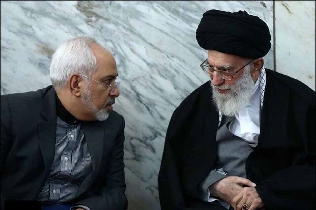 واکنش ظریف به حضور رهبر انقلاب در حسینیه امام خمینی(ره) + عکس