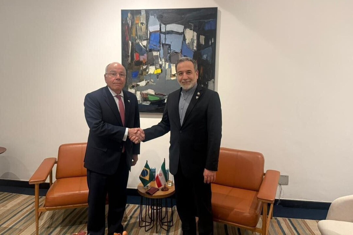 سید عباس عراقچی وزیر امور خارجه جمهوری اسلامی ایران که برای شرکت در هفدهمین اجلاس سران بریکس، در شهر ریو دو ژانیروی برزیل به سر می‌برد، با مائورو ویرا وزیر امور خارجه برزیل دیدار و گفت‌و‌گو کرد.