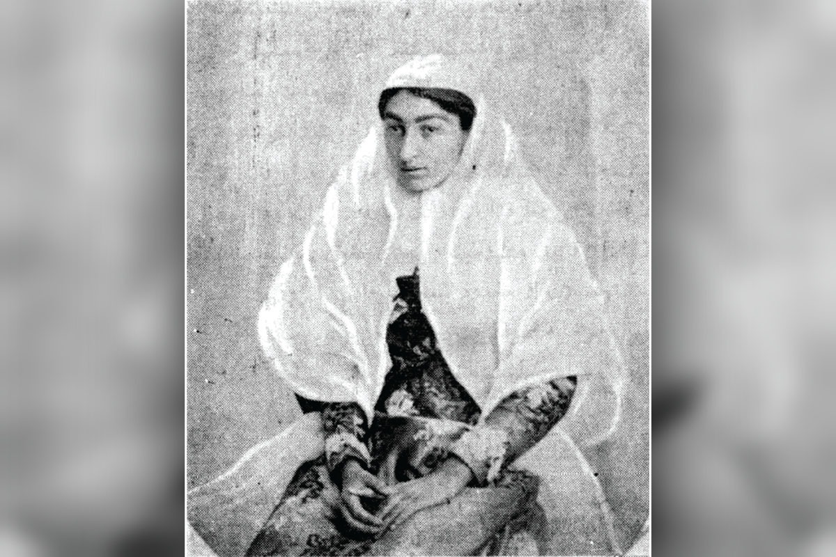 درباره زینت ملک، بانوی قجری شاعر، و میراث ادبی او | «زینت از جمله مردان جهان کم نَبُوَد»