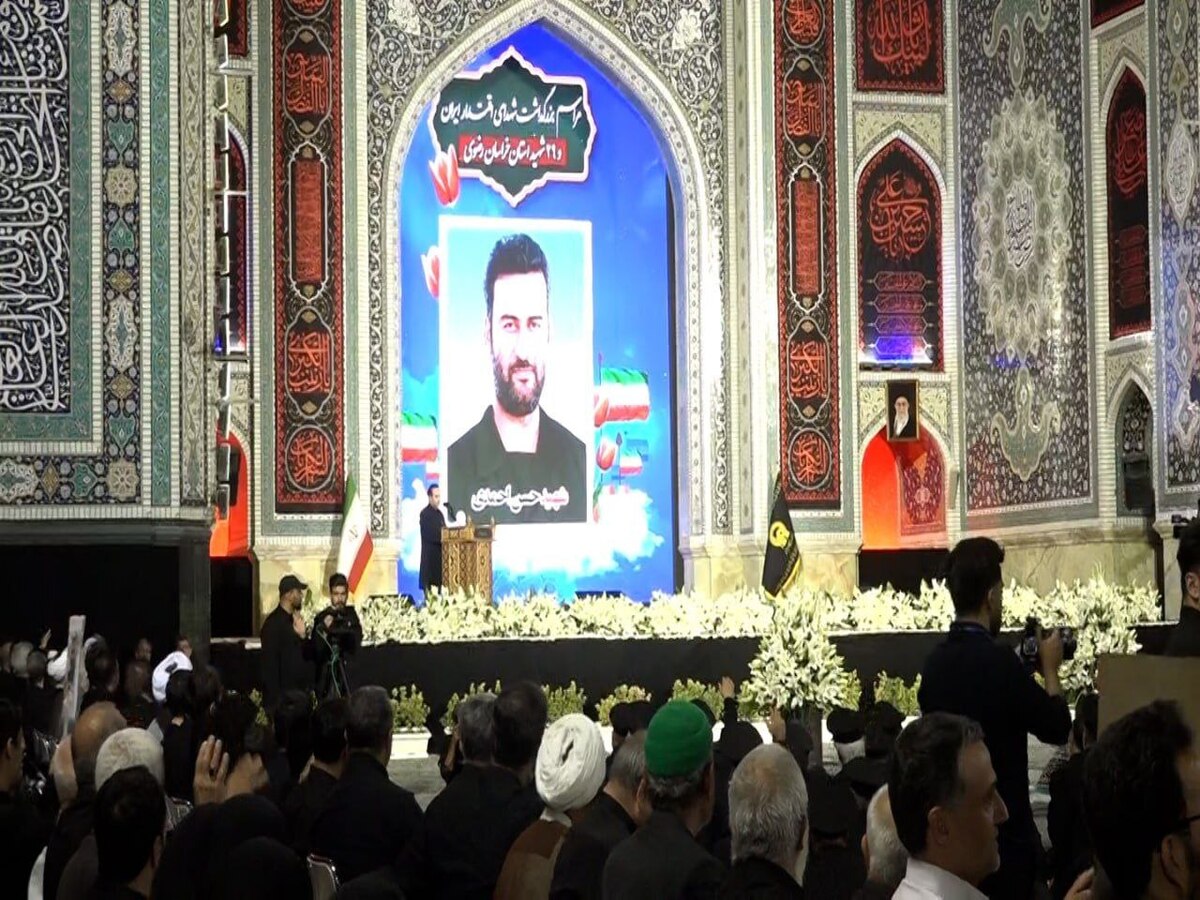مراسم گرامیداشت شهدای اقتدار ایران و ۲۹ شهید گلگون‌کفن استان خراسان رضوی با حضور خانواده معزز شهدا در حرم مطهر رضوی برگزار شد.