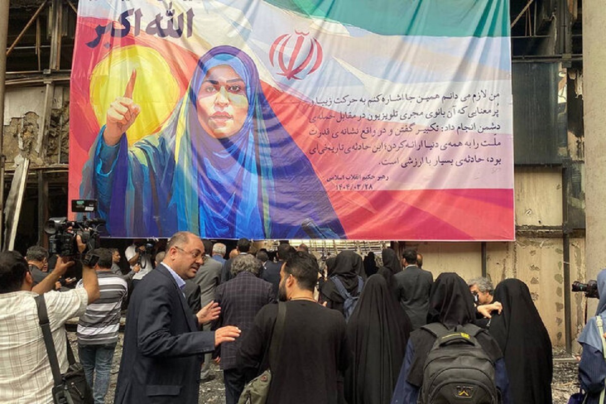 بازدید جمعی از سفیران کشور‌ها از ساختمان شیشه‌ای صدا و سیما