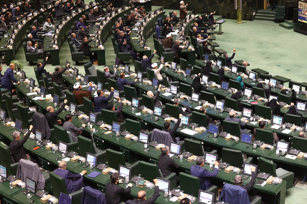 نمایندگان مجلس جهت تامین نظر شورای نگهبان با اصلاح طرح تشدید مجازات جاسوسی و همکاری با رژیم صهیونیستی و کشور‌های متخاصم علیه امنیت و منافع ملی موافقت کردند.