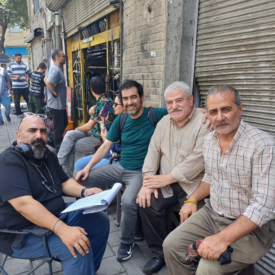 شهاب حسینی در پشت صحنه سریال جدیدش «دومان» + تصاویر