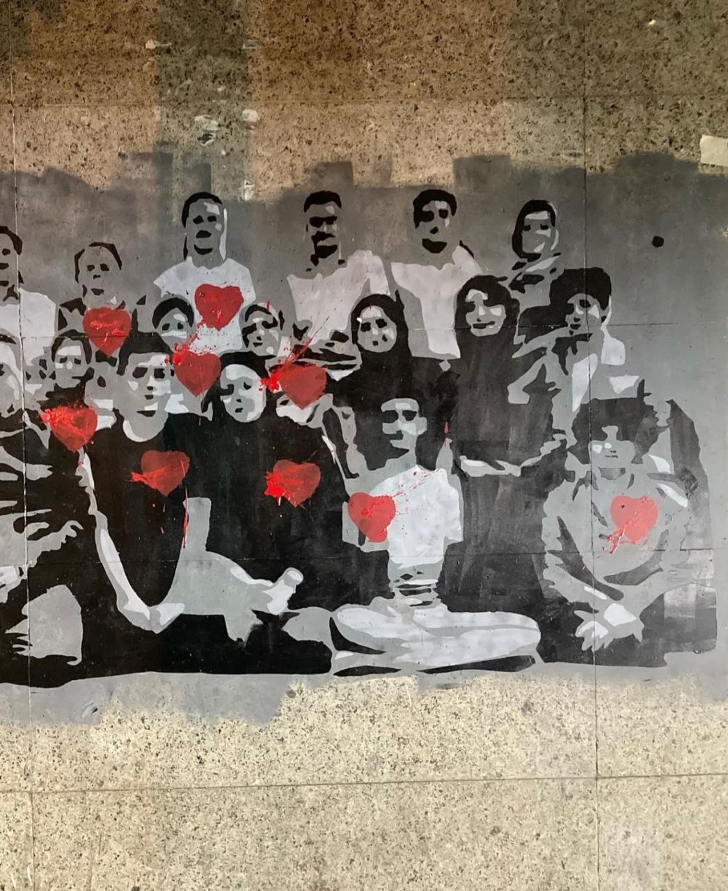 لبخند شهدا روی دیوارهای شهر تهران + عکس