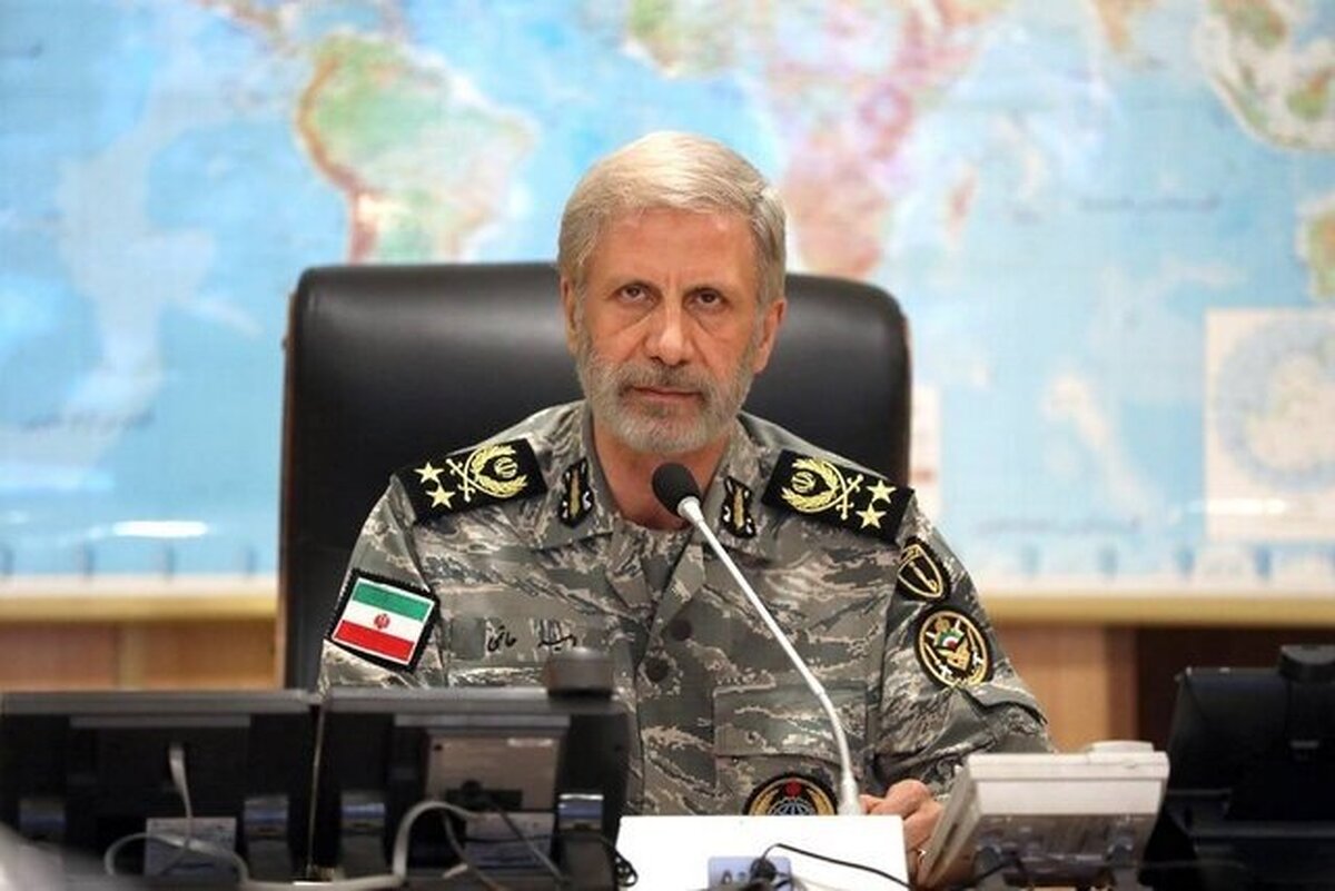 فرمانده کل ارتش: دشمن شکست بزرگی خورد