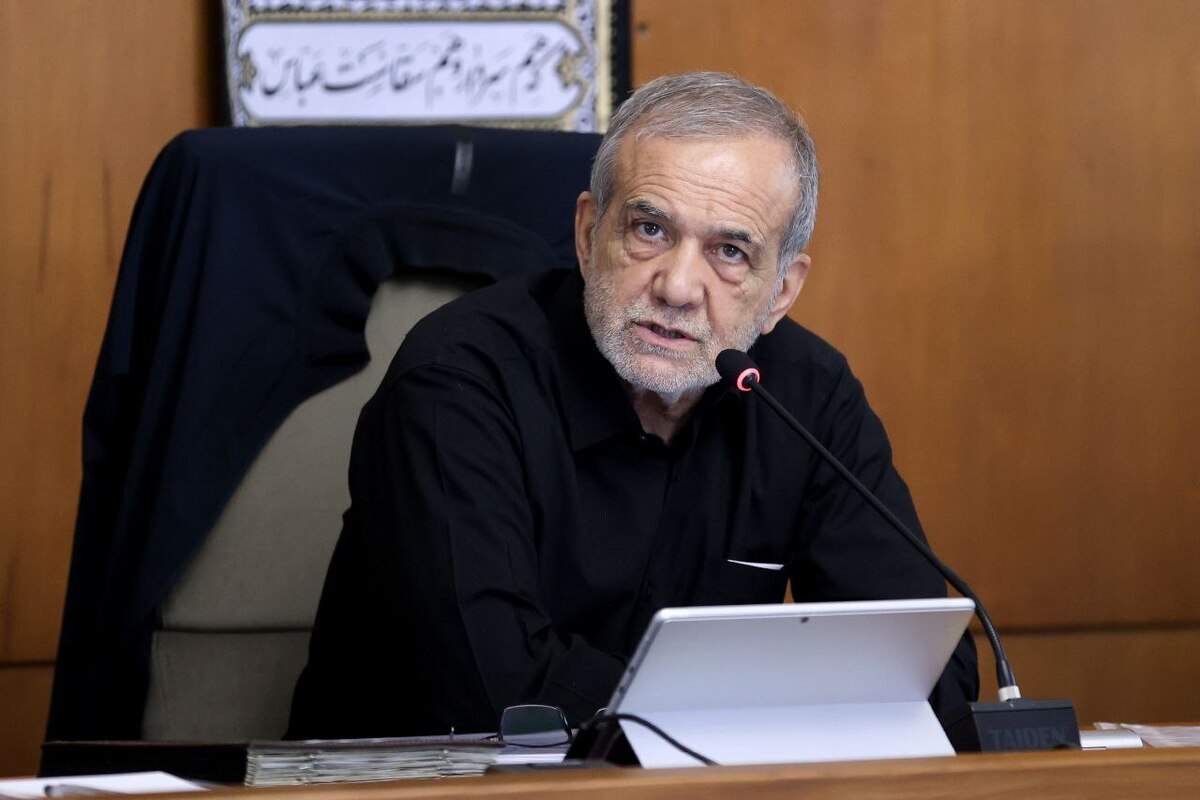 رئیس‌جمهور در جلسه هیئت دولت: آسیب‌شناسی و رفع اشکالات امنیتی آشکارشده در جنگ ۱۲ روزه ضرورت دارد