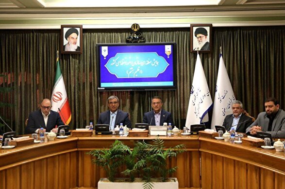 توضیحات معاون رئیس‌جمهور و رئیس سازمان امور اداری و استخدامی کشور درباره توزیع سهمیه استخدامی در استان‌ها | ۷۵ درصد مردم از نظام اداری کشور ناراضی هستند