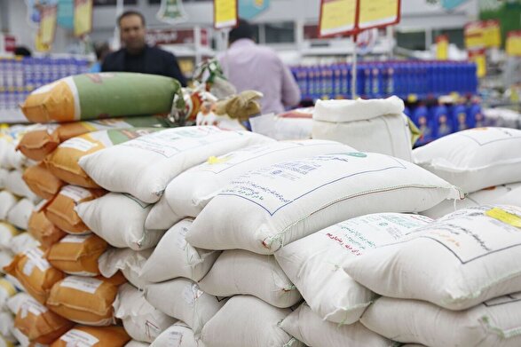 توزیع گسترده برنج ۵۶ تا ۷۰ هزار تومانی تنظیم بازار در فروشگاه‌های زنجیره‌ای آغاز شد (۲۶ تیر ۱۴۰۴)