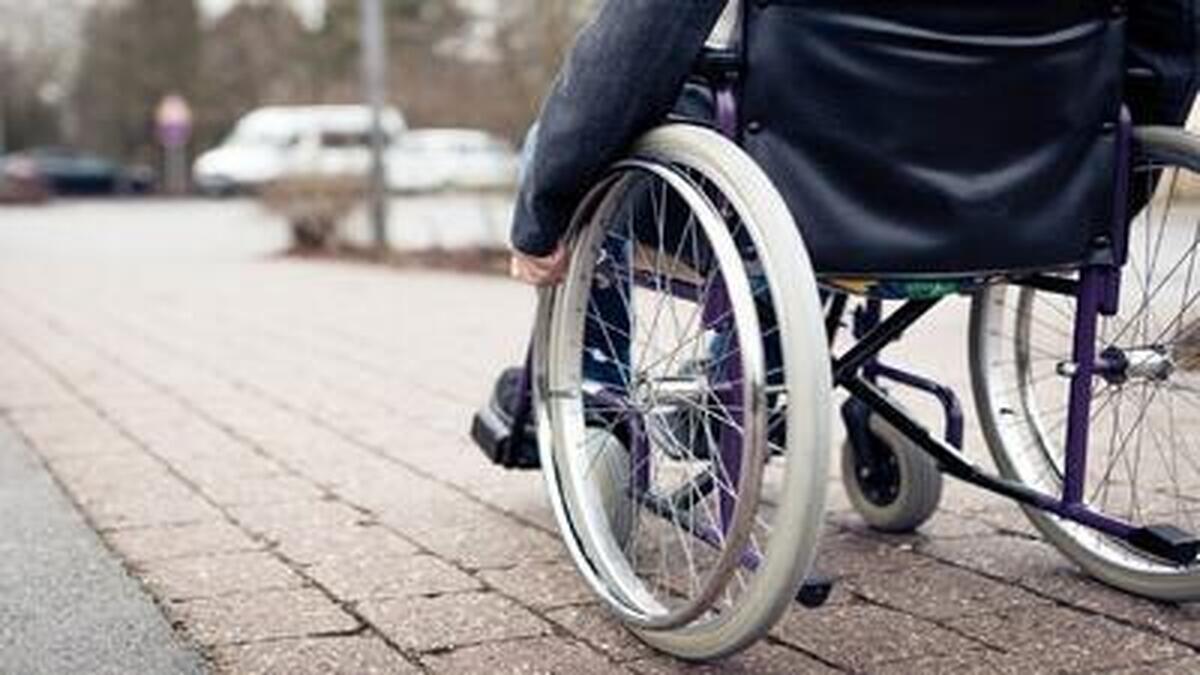 معاون وزیر کار و رئیس سازمان بهزیستی گفت: در تلاشیم تا در سال جاری، هیچ مددجویی در صف دریافت کمک‌هزینه لوازم بهداشتی قرار نگیرد و حق پرستاری ضایعه نخاعی‌ها و افراد دهک اول به طور کامل و بدون وقفه پرداخت شود.