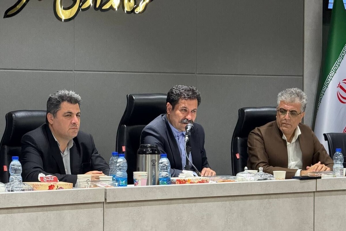 معاون رئیس‌جمهور در امور توسعه روستایی و مناطق محروم کشور گفت: امسال براساس هدف‌گذاری صورت گرفته، ۵۰۰ هزار فرصت شغلی در مناطق روستایی کشور ایجاد خواهیم کرد.