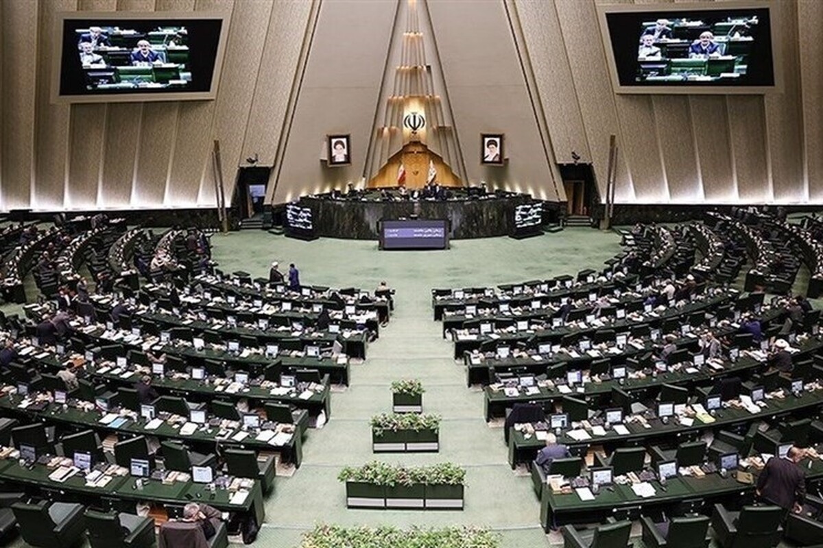 موافقت مجلس با بررسی لایحه مربوط به سازمان مهاجرت بر اساس اصل ۸۵