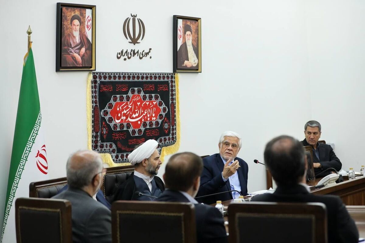 معاون اول رئیس‌جمهور ضمن هشدار جدی به محتکران، گفت: با هر نوع احتکاری برخورد می‌کنیم و انباری که مملو از کالا است و مشخص است که با چه هدفی پُر از کالا شده، در صورت نیاز آن انبار را باز می‌کنیم و با قیمت مصوب به فروش می‌رسانیم.