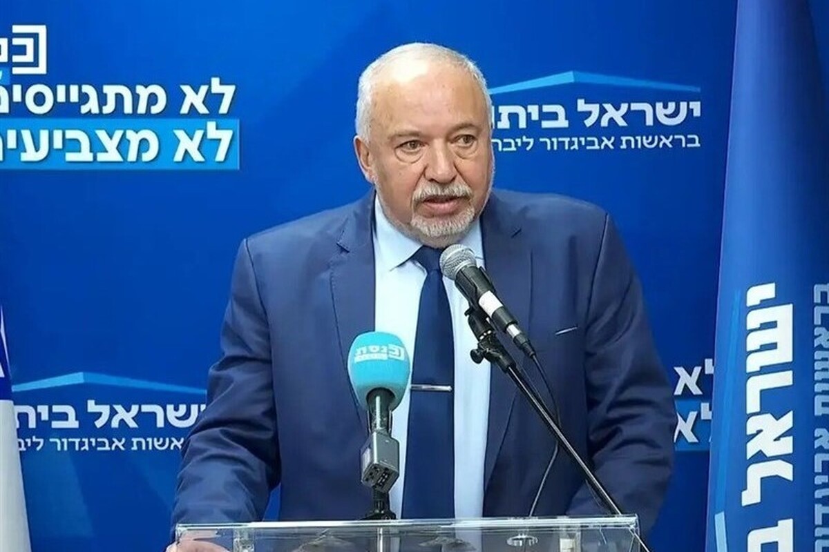وزیر جنگ پیشین رژیم صهیونیستی به پاسخ ایران در پی حملات بامدادی اسرائیل واکنش نشان داد.