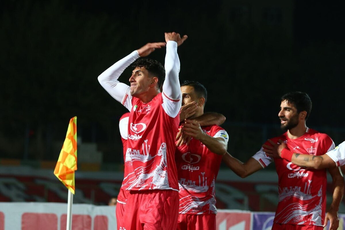 مدافع پرسپولیس در راه اراک