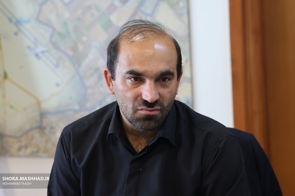 رئیس شورای اسلامی شهر مشهد: تأخیر در اجرای پروژه‌ها سبب تحمیل هزینه مضاعف به شهر و نارضایتی شهروندان می‌شود