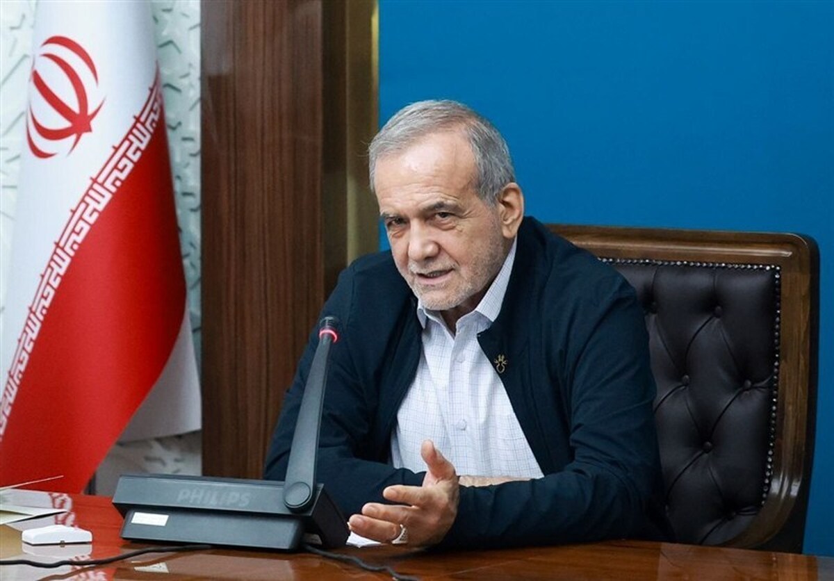 پزشکیان: سرمایه‌گذاری‌های مشترک در مناطق آزاد برد-برد است