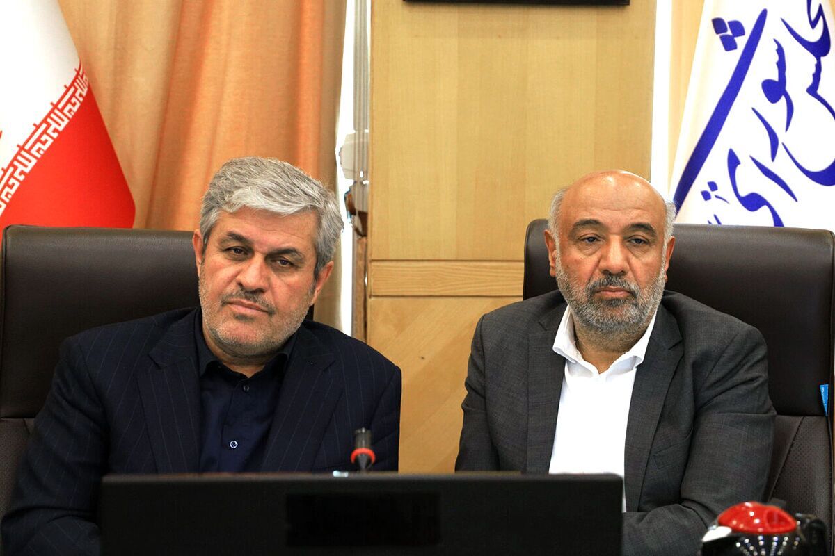 وزیر تعاون، کار و رفاه اجتماعی از طراحی سامانه‌ای برای بروز رسانی اطلاعات خانوارها خبر داد و گفت: طبق این سامانه یارانه ثروتمندان حذف و درآمد حاصل از آن بین دهک‌های پایین توزیع خواهد شد.