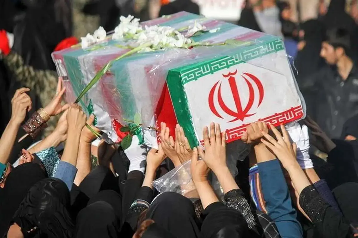 ۳ شهید از یک خانه؛ صبر بانوی مشهدی دربرابر جنایت صهیونیست‌ها + فیلم