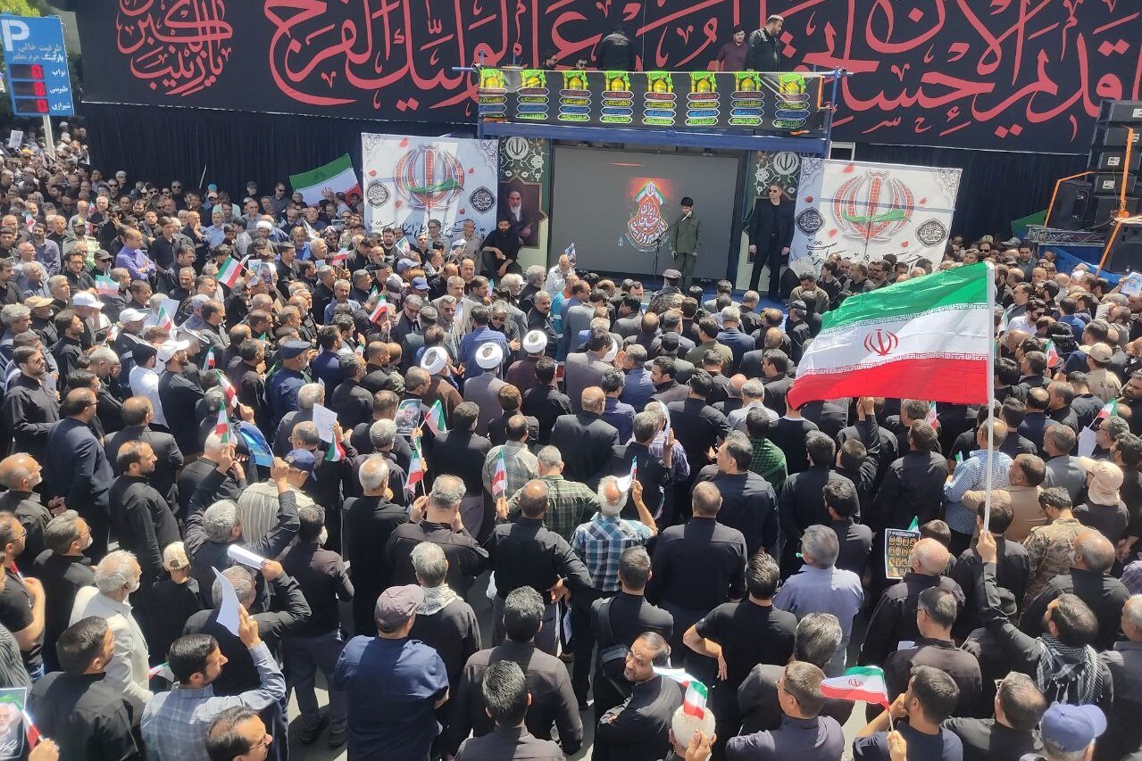 آغاز مراسم تشییع پیکر سردار شهید کاظمی و دیگر شهدای جنایات ۱۲ روزه رژیم صهیونیستی در مشهد (۶ تیر ۱۴۰۴) + فیلم و تصاویر