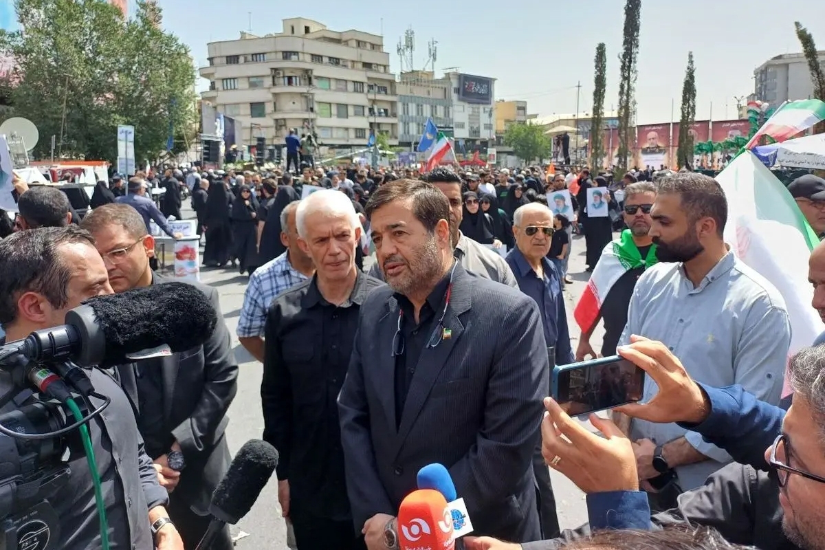 دنیامالی: نباید یک دلقک را جدی گرفت