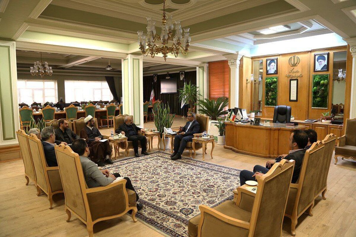 استاندار خراسان رضوی: مدیریت اتباع و تعامل اقتصادی با افغانستان اولویت استان است