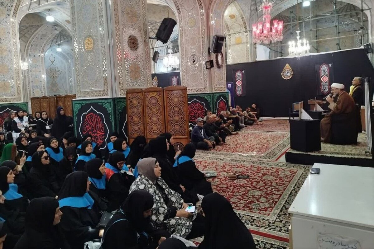 پرشورترین مراسم عزاداری زائران آذربایجانی در حرم مطهر رضوی با حضور بیش از ۱۲۰۰ نفر
