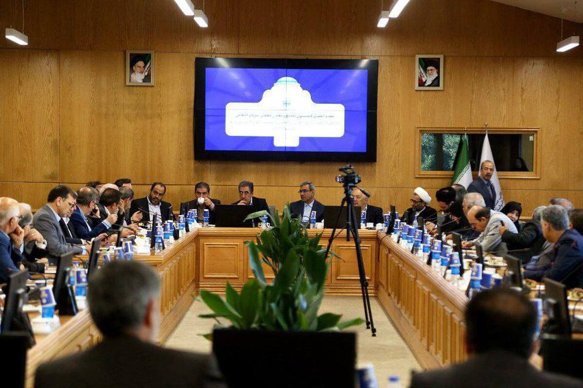 انتقاد استاندار خراسان رضوی از فرآیند‌های تخصیص ارز در کشور